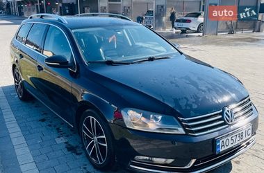 Універсал Volkswagen Passat 2011 в Ужгороді