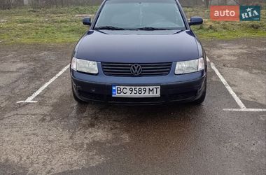 Седан Volkswagen Passat 1998 в Рудки