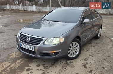 Седан Volkswagen Passat 2005 в Надворной
