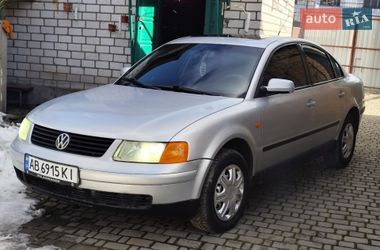 Седан Volkswagen Passat 1997 в Бердичеве