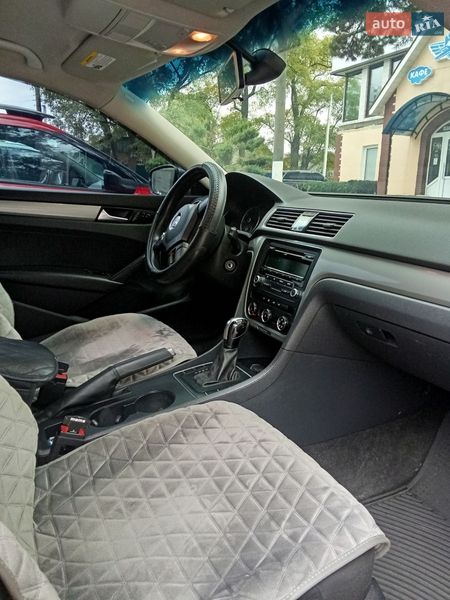 Седан Volkswagen Passat 2015 в Кропивницком