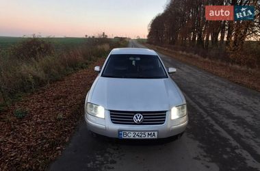 Седан Volkswagen Passat 2004 в Сокале