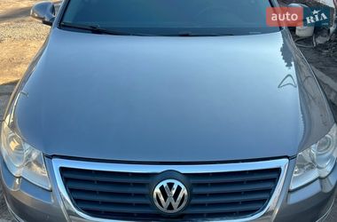 Універсал Volkswagen Passat 2005 в Полтаві