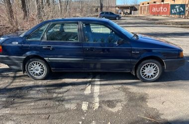Седан Volkswagen Passat 1990 в Баре