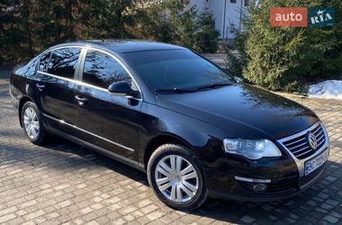 Седан Volkswagen Passat 2006 в Мостиській