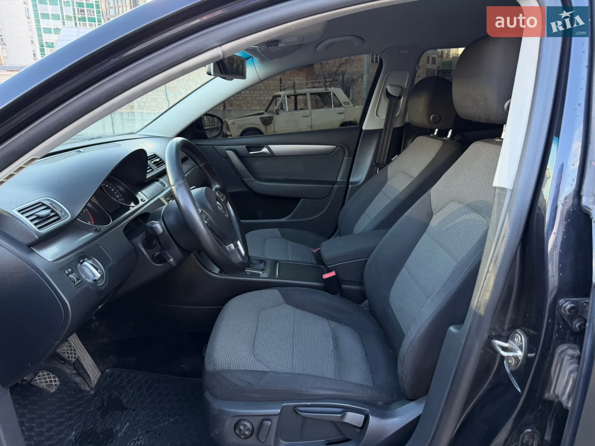 2010 Volkswagen Passat - мініатюра 13
