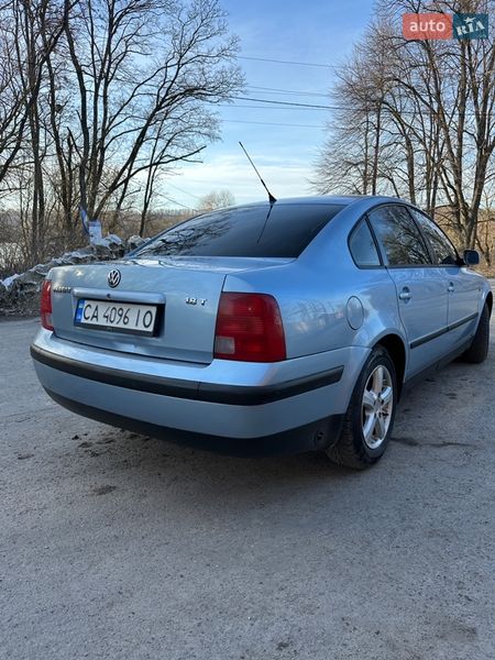 Седан Volkswagen Passat 1998 в Жашкове