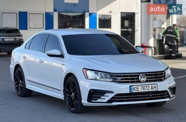 Седан Volkswagen Passat 2016 в Запорожье