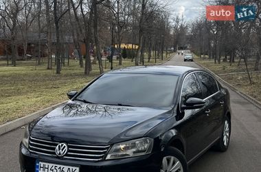 Седан Volkswagen Passat 2012 в Кривом Роге
