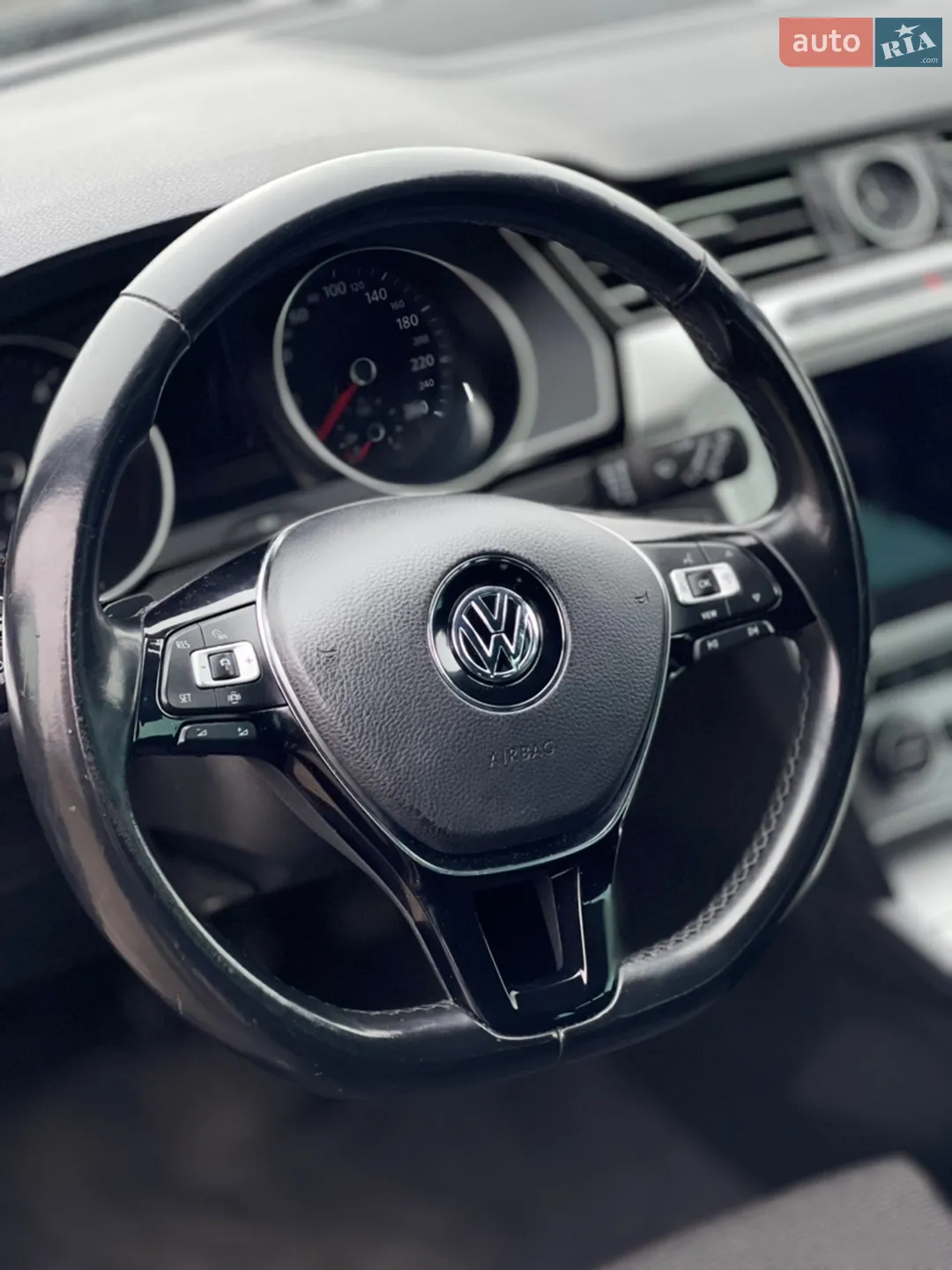 2019 Volkswagen Passat - мініатюра 21