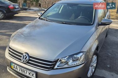 Седан Volkswagen Passat 2012 в Киеве