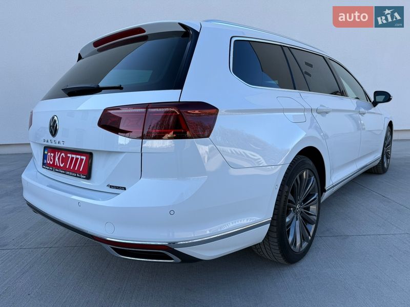 Универсал Volkswagen Passat 2022 в Луцке