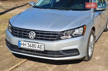 Седан Volkswagen Passat 2016 в Одессе