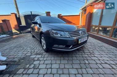 Седан Volkswagen Passat 2012 в Виннице