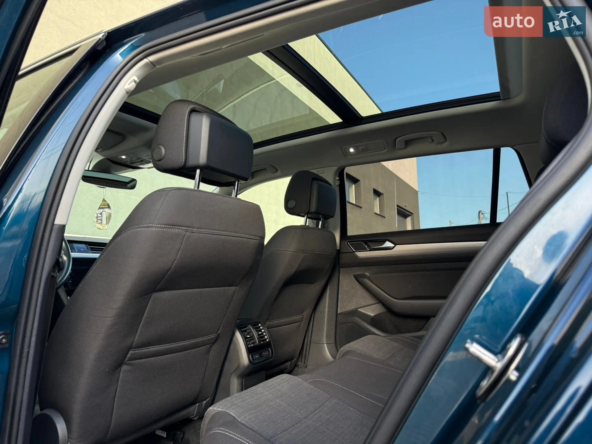 2019 Volkswagen Passat - мініатюра 33