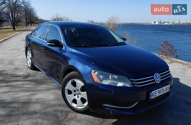 Седан Volkswagen Passat 2013 в Днепре