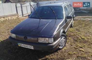 Универсал Volkswagen Passat 1989 в Городенке