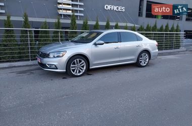 Седан Volkswagen Passat 2016 в Львове