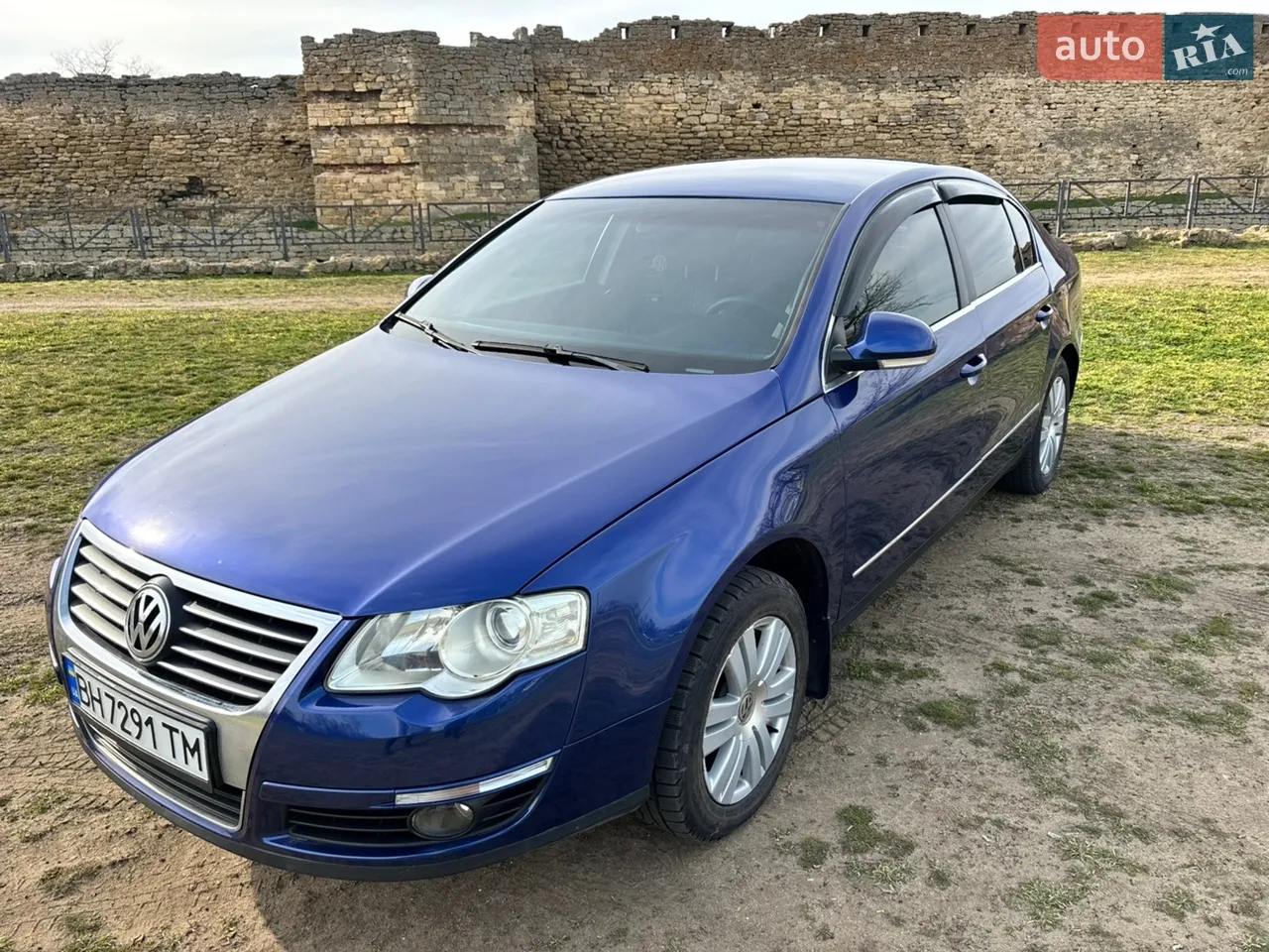 2010 Volkswagen Passat - мініатюра 28
