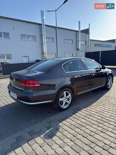 Volkswagen Passat 2011