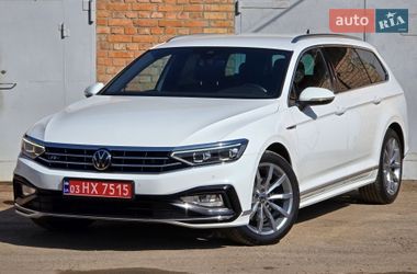 Універсал Volkswagen Passat 2022 в Житомирі