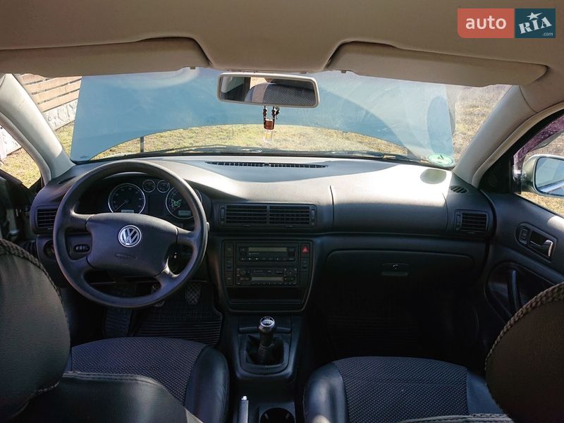 Седан Volkswagen Passat 2001 в Черкассах