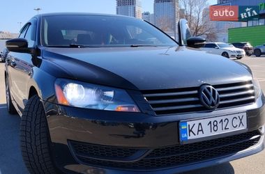 Седан Volkswagen Passat 2015 в Києві