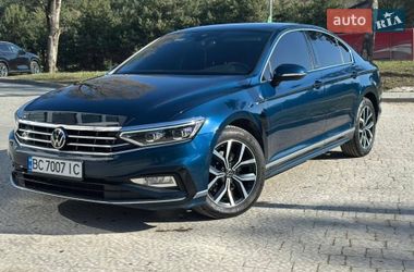 Седан Volkswagen Passat 2020 в Львові