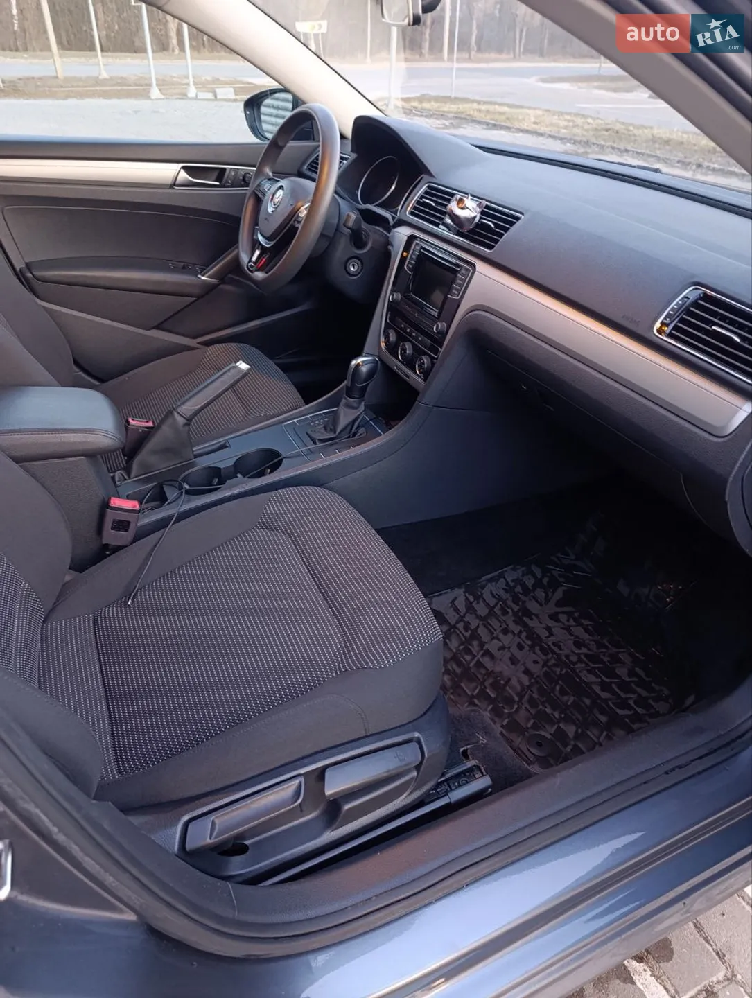 2017 Volkswagen Passat - мініатюра 9