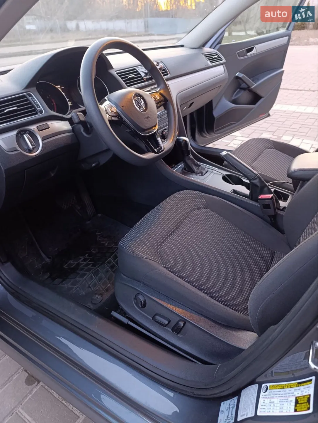2017 Volkswagen Passat - мініатюра 10