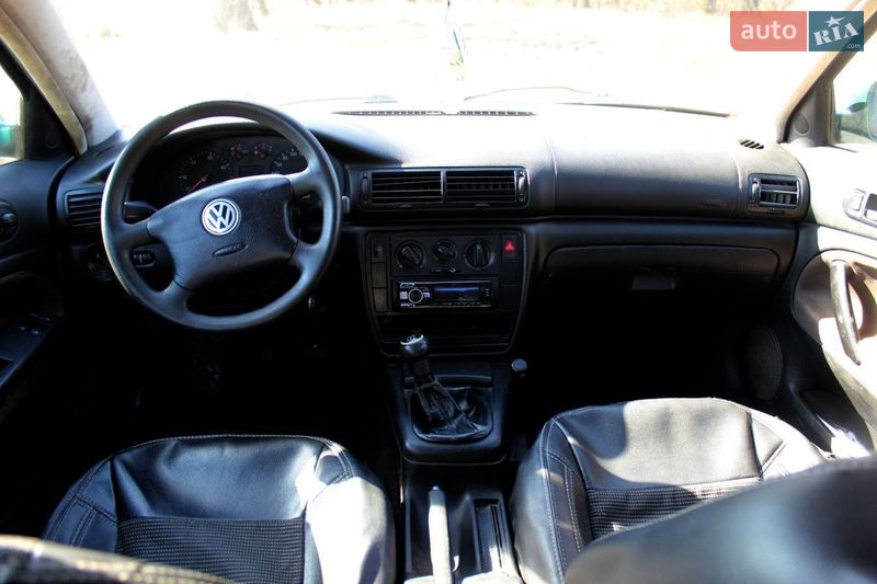 Седан Volkswagen Passat 1999 в Кременце