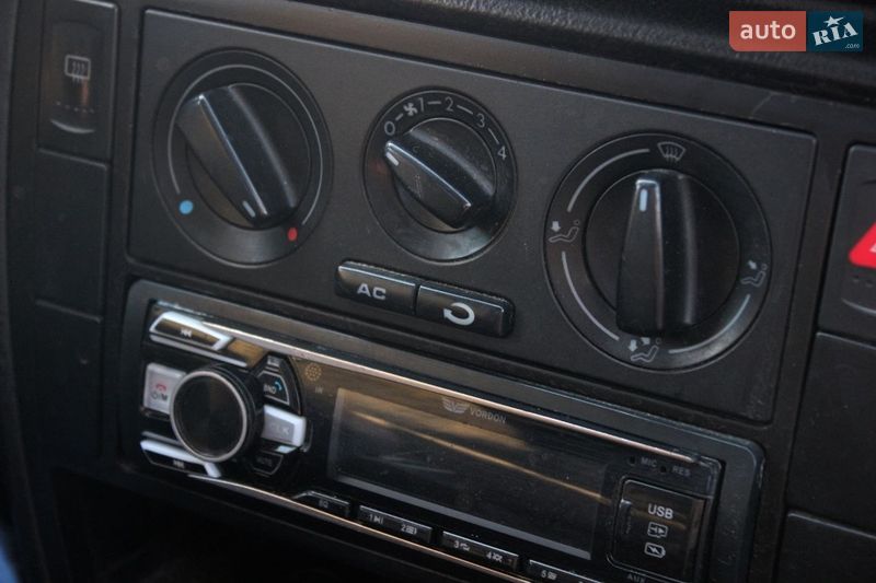 Седан Volkswagen Passat 1999 в Кременце