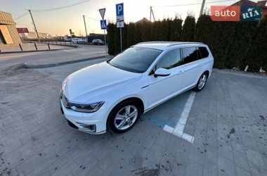 Універсал Volkswagen Passat 2017 в Луцьку