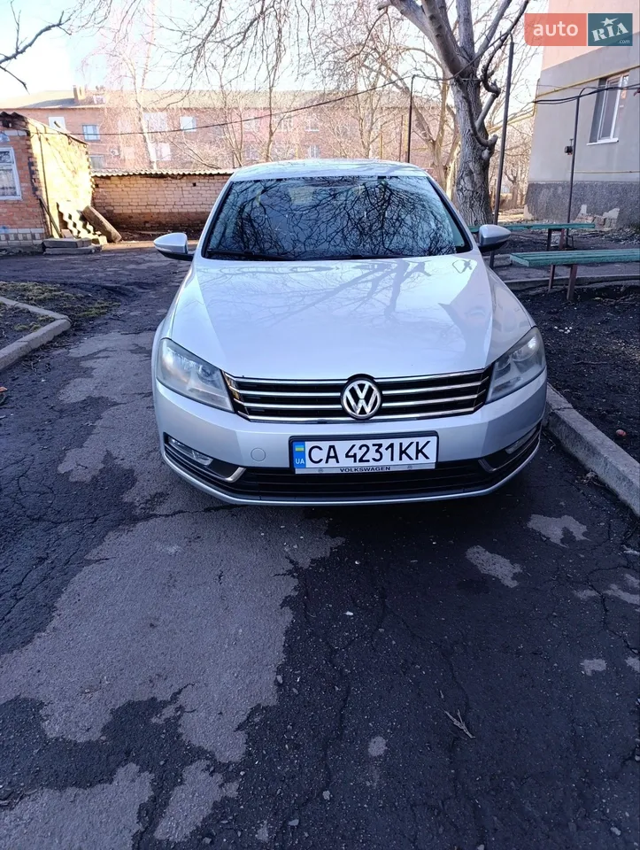 2011 Volkswagen Passat - мініатюра 16