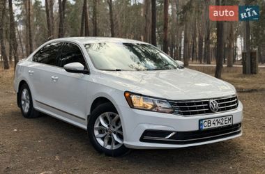 Седан Volkswagen Passat 2015 в Чернигове