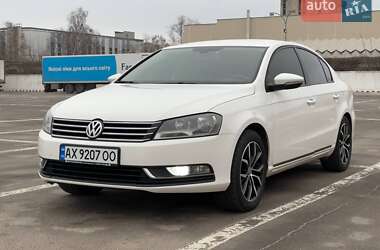 Седан Volkswagen Passat 2012 в Харькове