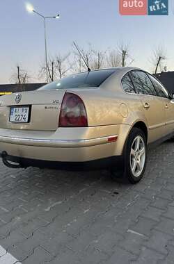Седан Volkswagen Passat 2002 в Софиевской Борщаговке