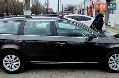 Універсал Volkswagen Passat 2012 в Одесі