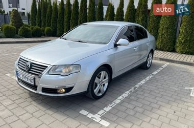 Седан Volkswagen Passat 2005 в Луцке