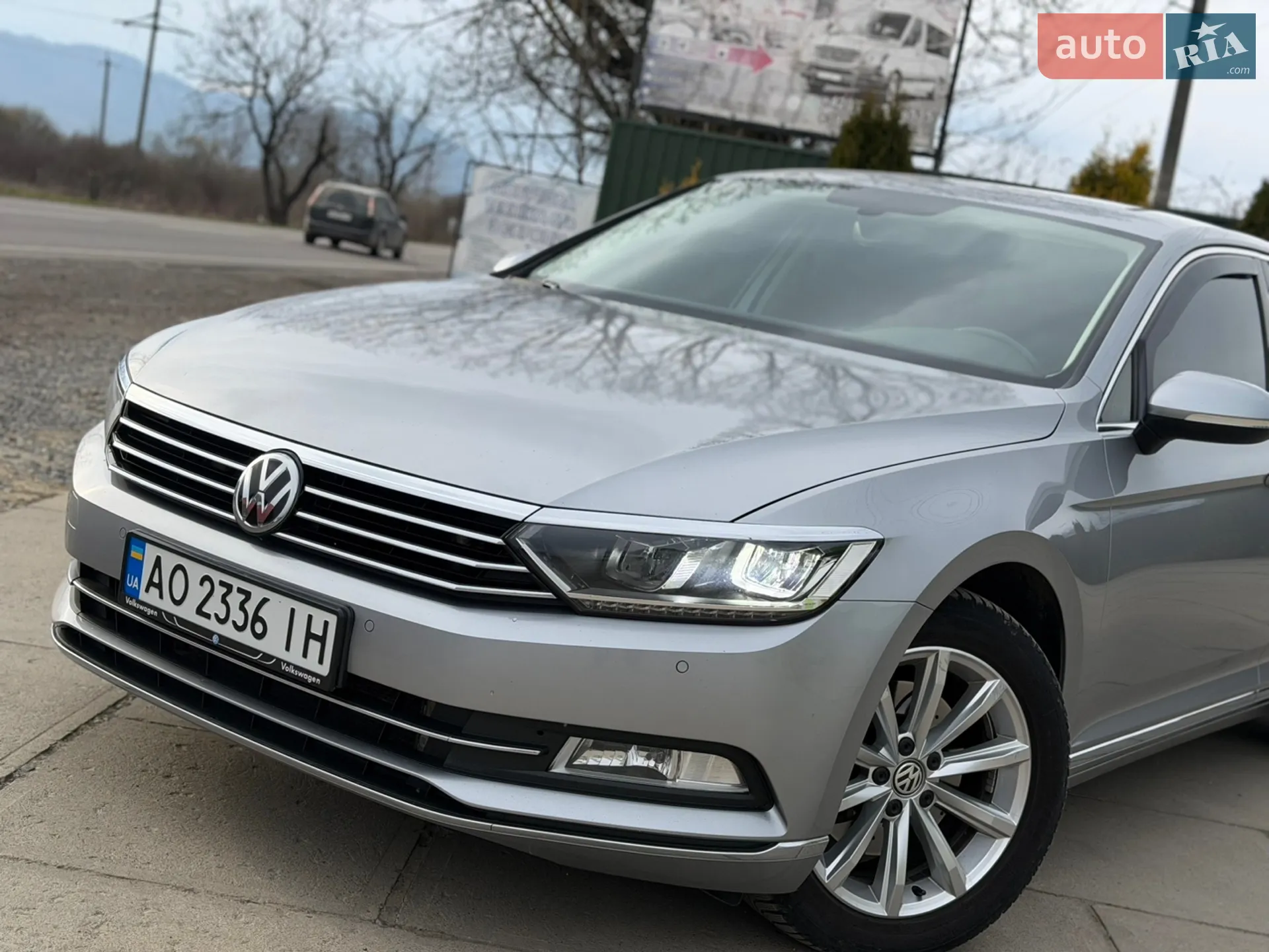 2019 Volkswagen Passat - мініатюра 2