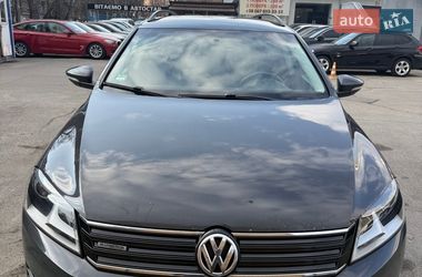 Универсал Volkswagen Passat 2012 в Киеве