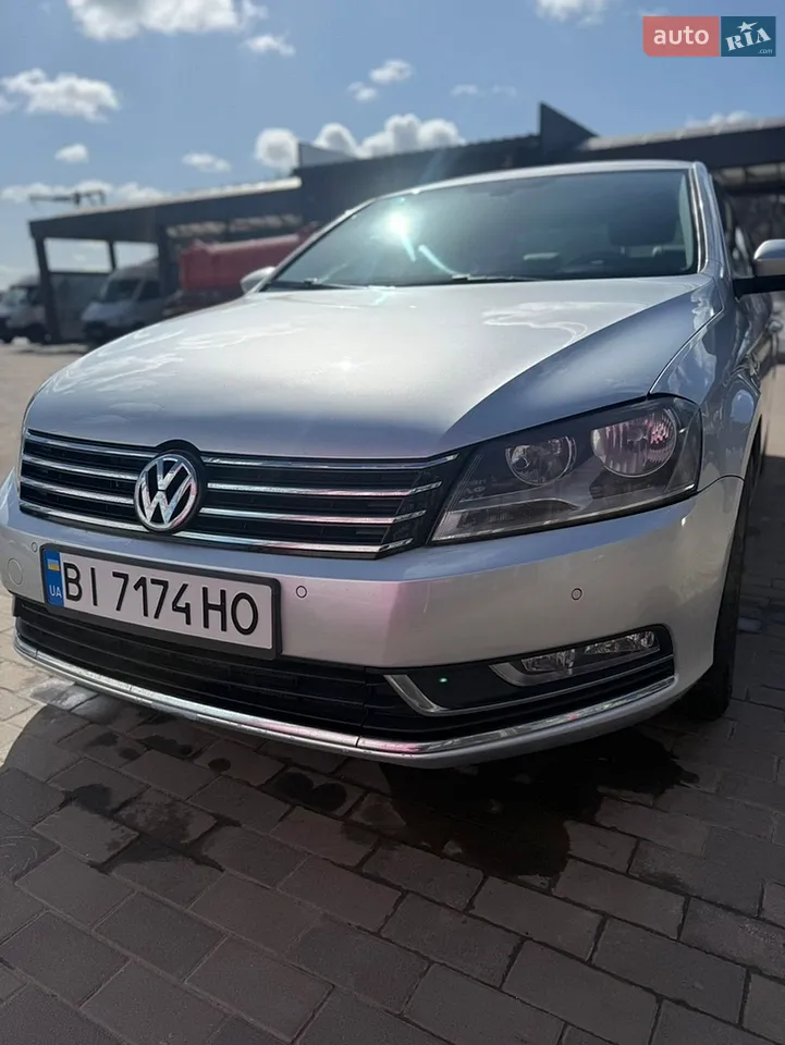 2013 Volkswagen Passat - мініатюра 25