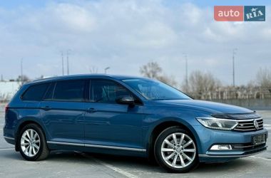 Универсал Volkswagen Passat 2015 в Киеве
