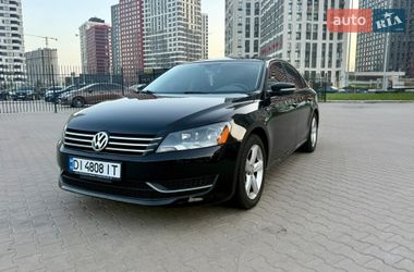 Седан Volkswagen Passat 2012 в Киеве