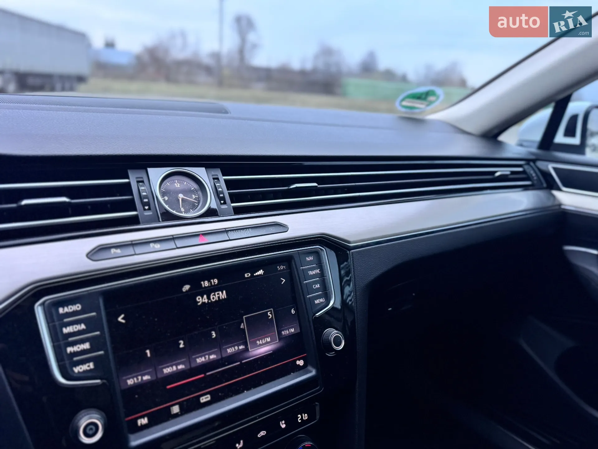 2015 Volkswagen Passat - мініатюра 16