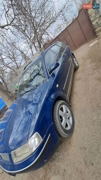 Универсал Volkswagen Passat 1999 в Александровке