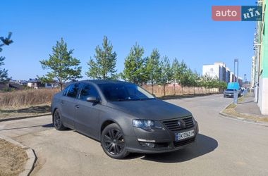 Седан Volkswagen Passat 2006 в Ровно