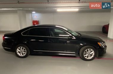 Седан Volkswagen Passat 2016 в Пустомытах