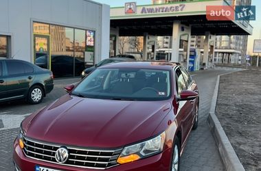 Седан Volkswagen Passat 2016 в Киеве