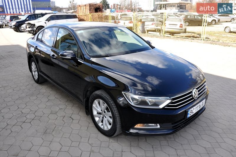 Седан Volkswagen Passat 2017 в Львове